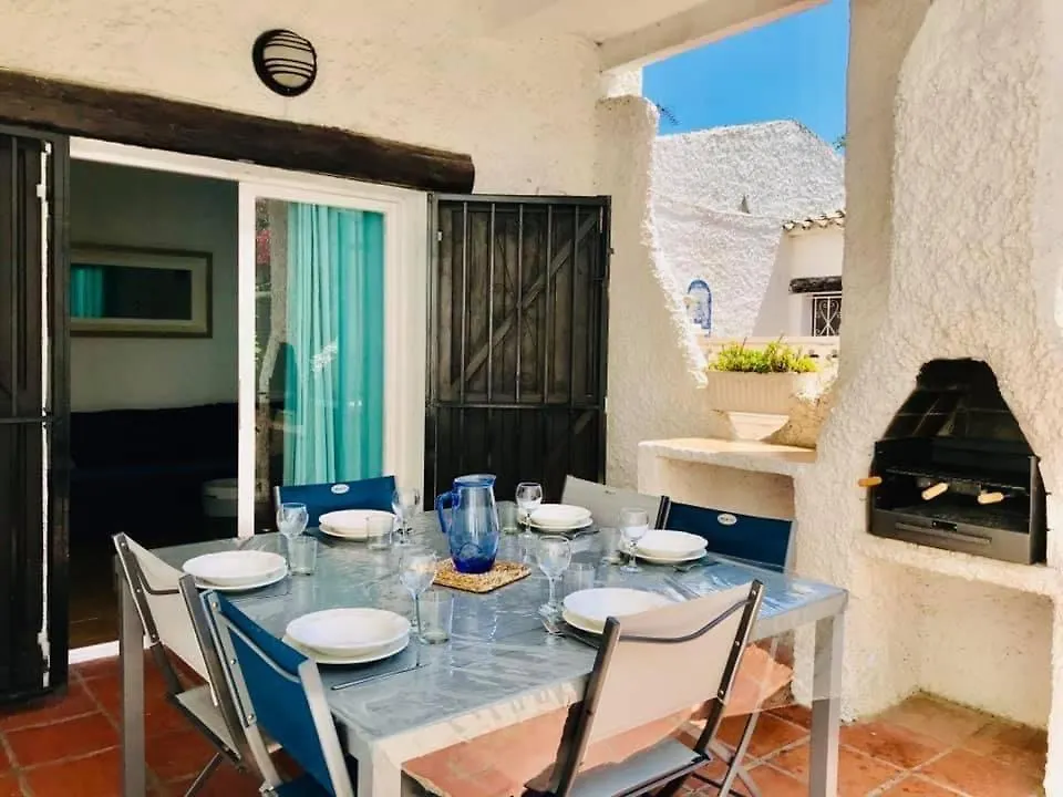 Holiday home Maison Dans Charmante Residence Avec Grande Piscine Commune, Roses Spain